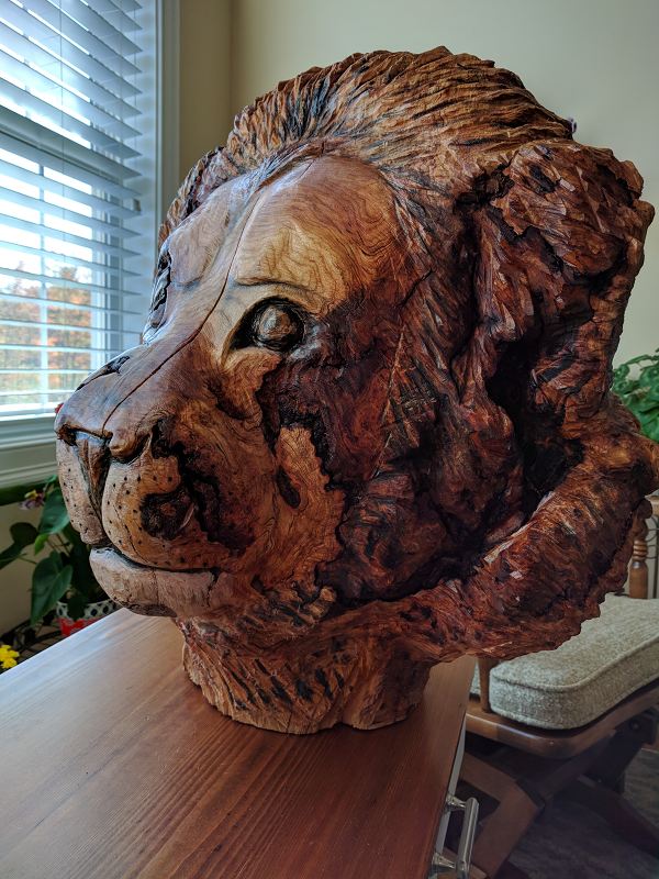 lion wood carving