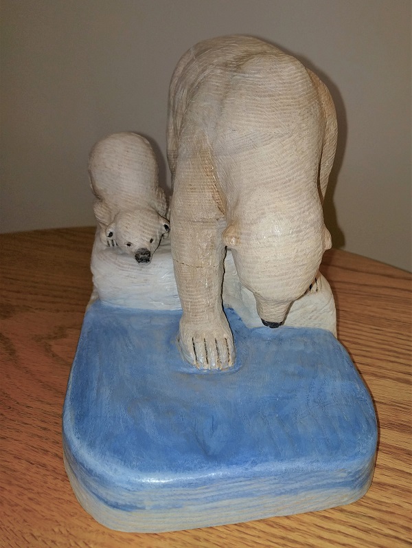 polar bear wood carving